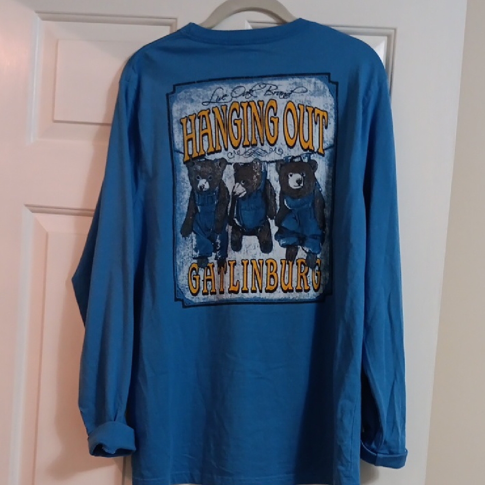 Long Sleeve T -Shirt With Baby Bear Graphics